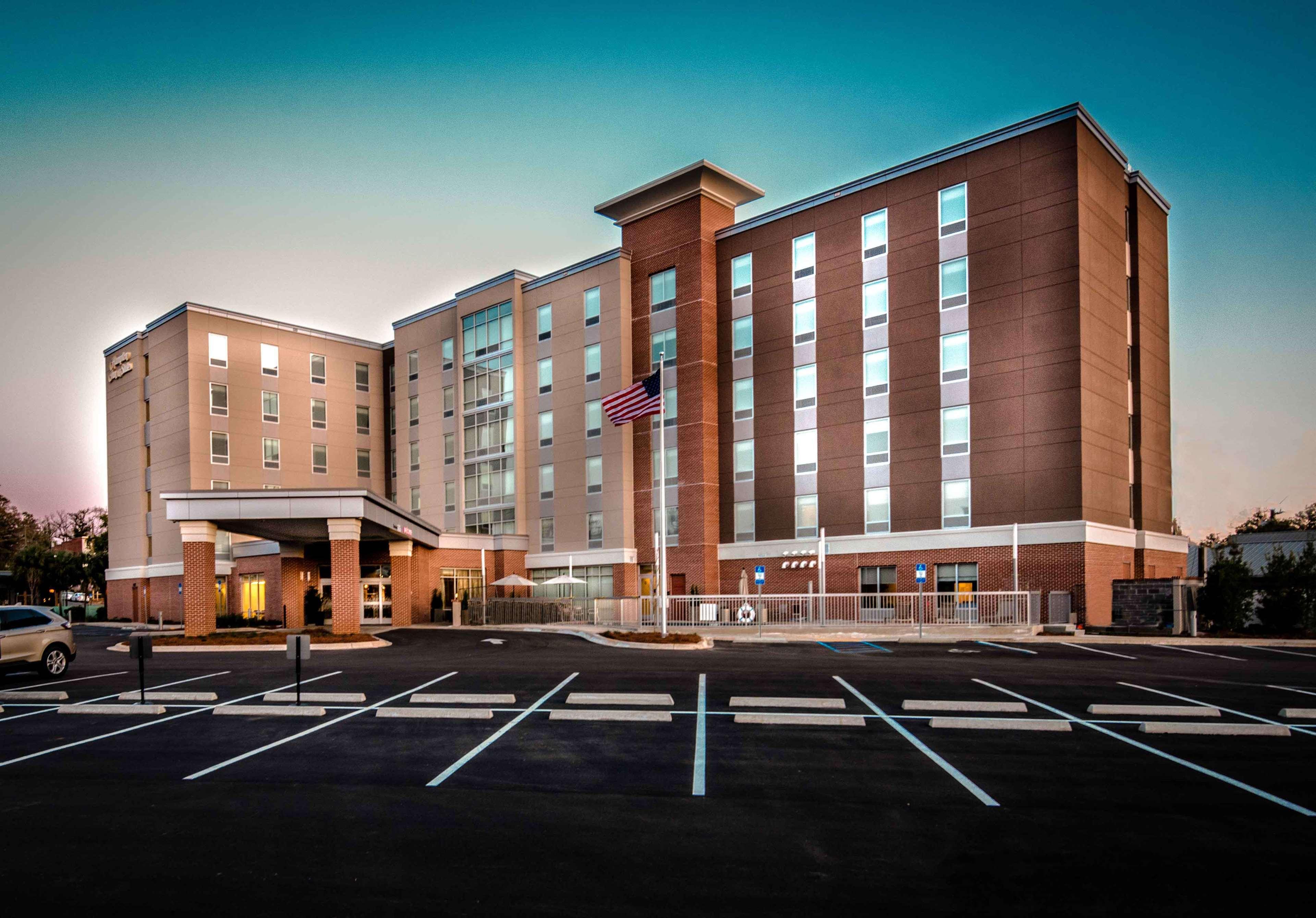 Hampton Inn & Suites Tallahassee Capitol-University Bagian luar foto