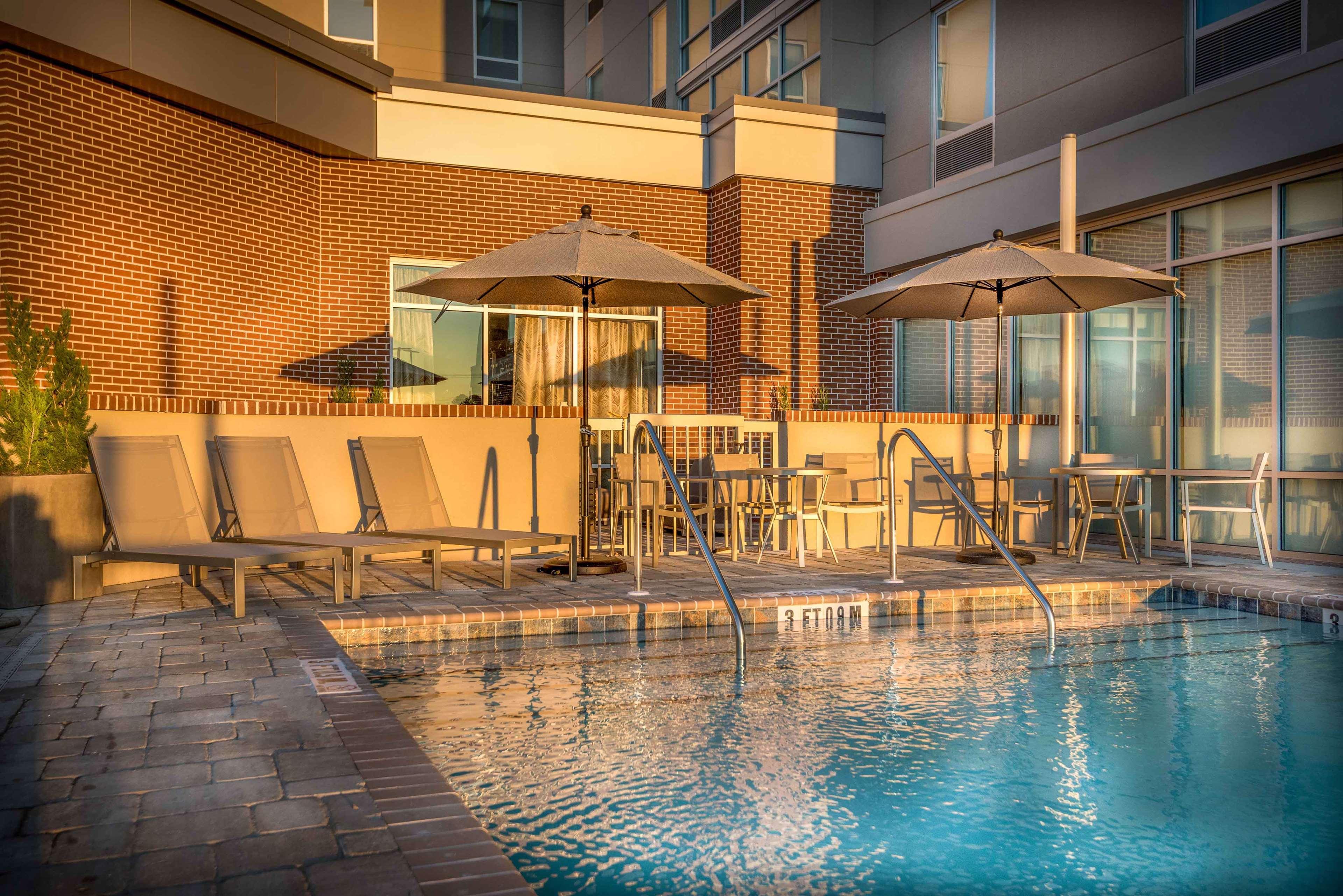 Hampton Inn & Suites Tallahassee Capitol-University Bagian luar foto