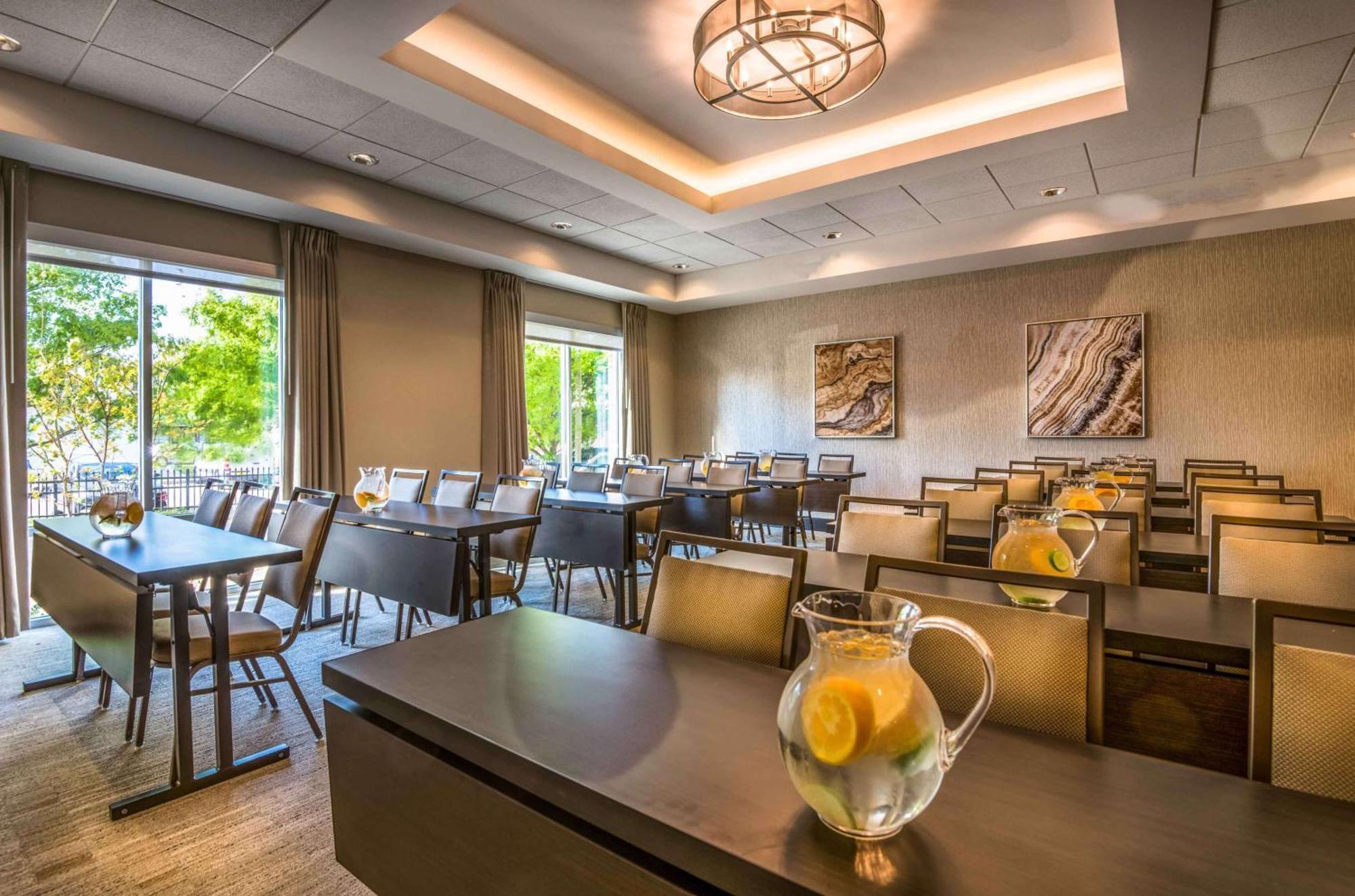 Hampton Inn & Suites Tallahassee Capitol-University Bagian luar foto
